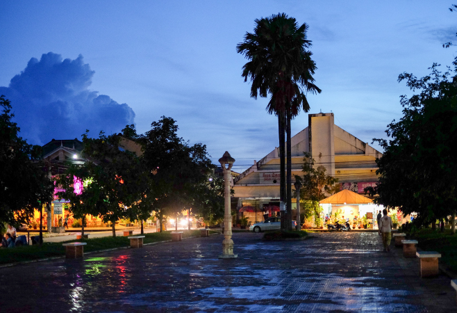 Experience Local Nightclubs and Dance Floors