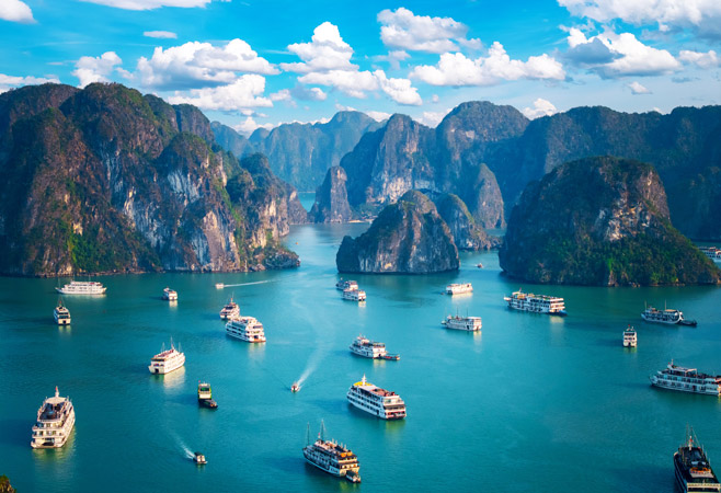 Adventure Activities and Natural Wonders